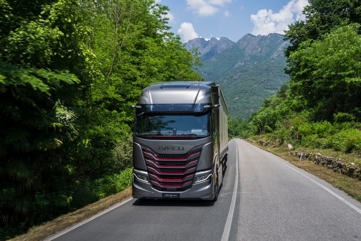 IVECO S-Way Model Year 2026